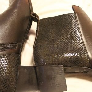 Munro Leather Snakeskin Ankle Boots